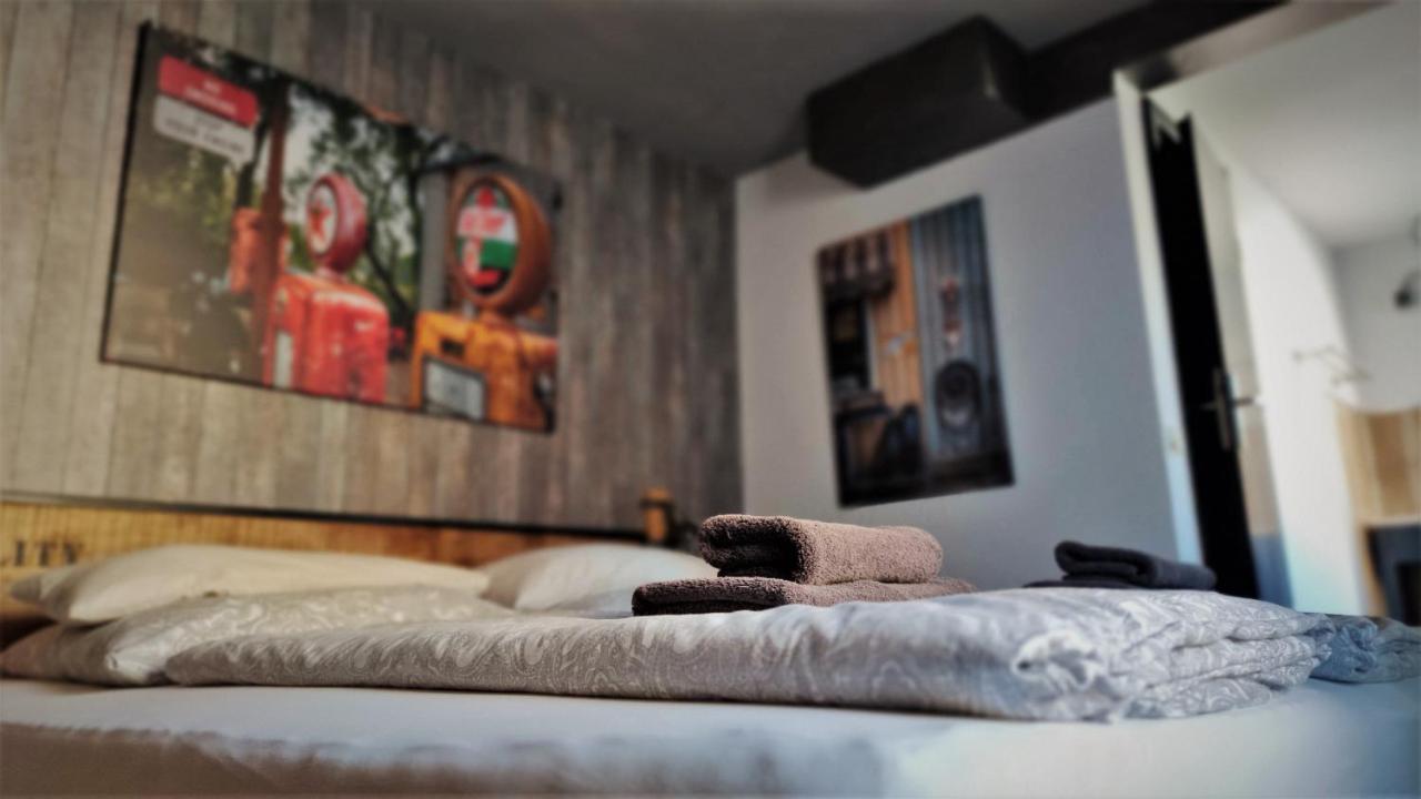 Roastineer Hotel Battenberg  Bagian luar foto
