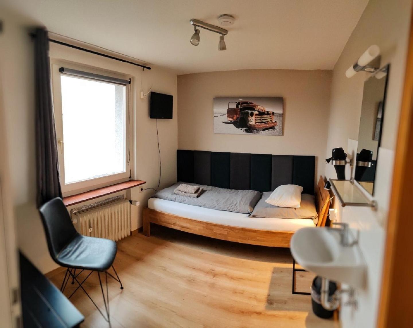 Roastineer Hotel Battenberg  Bagian luar foto