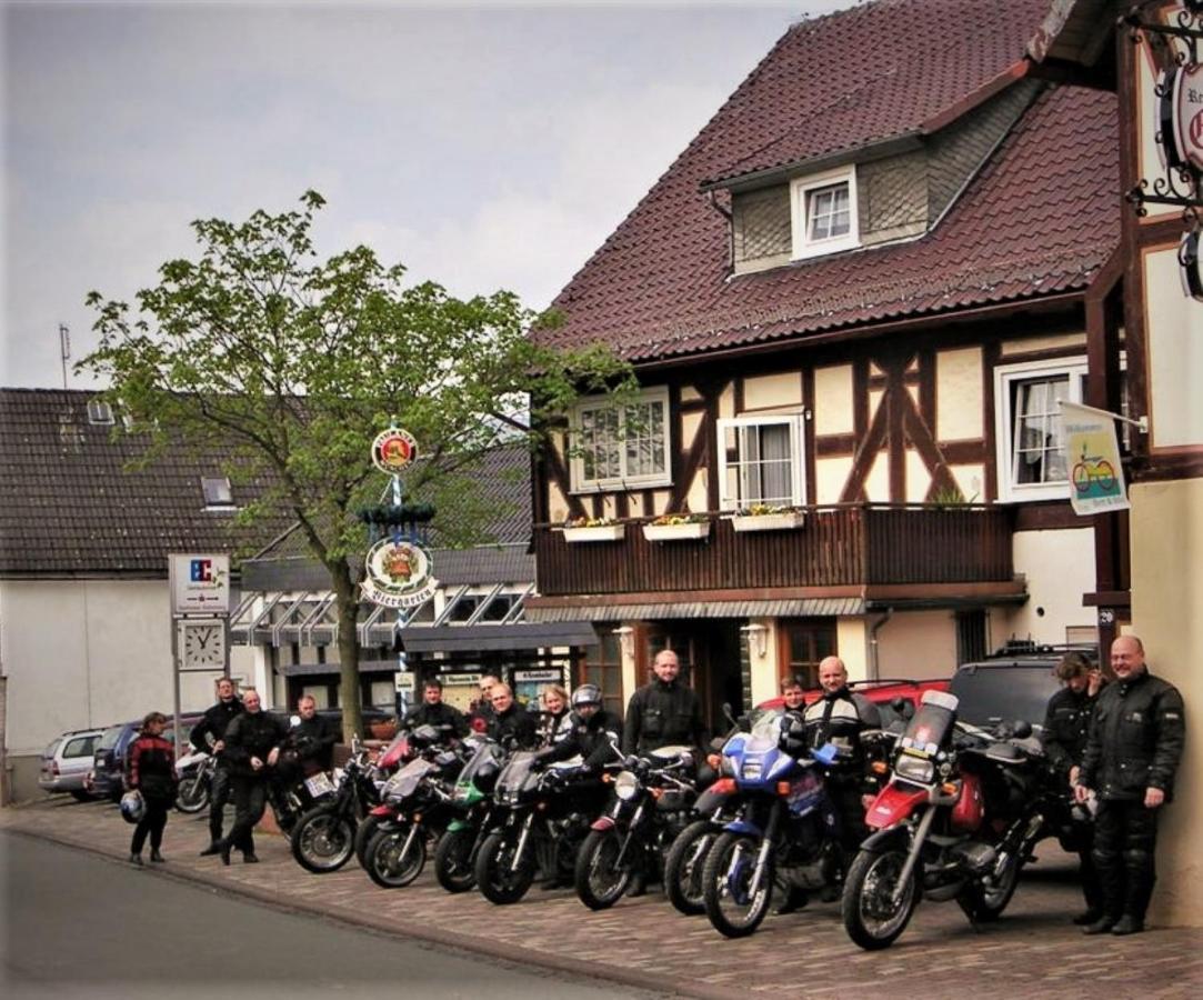 Roastineer Hotel Battenberg  Bagian luar foto